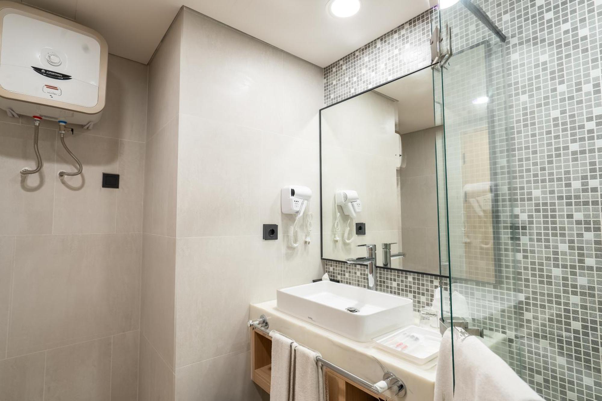 Express & By Ihg Hotel Banjarmasin (South Kalimantan)